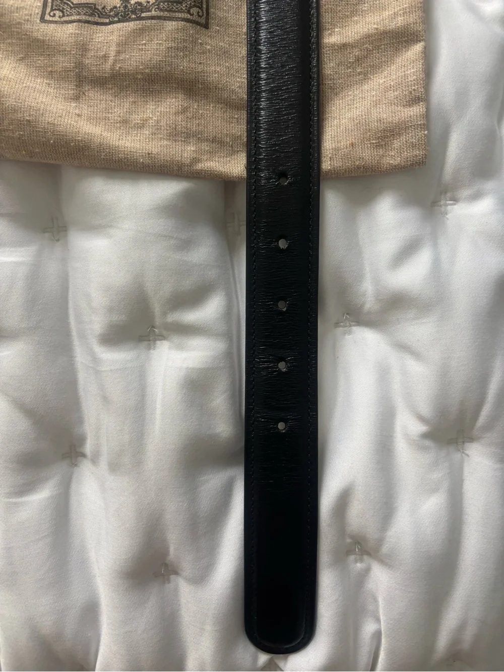 Gucci Blondie Black Leather Belt with Silver Interlocking G Buckle $495 size 90